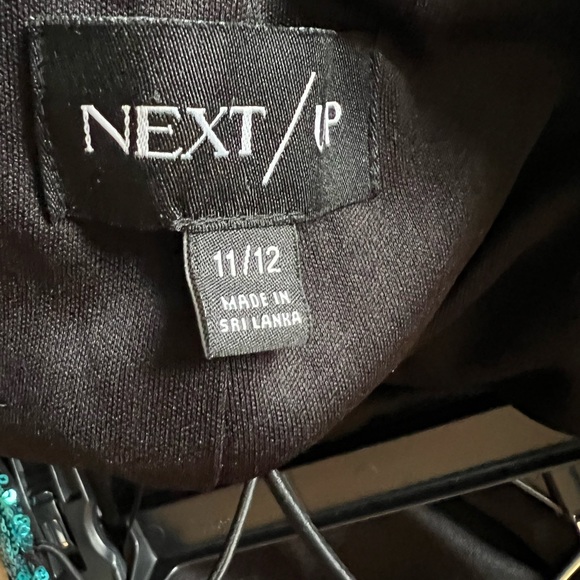 Elegant Black and Teal Evening Gown - Picture 3 of 3